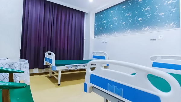 深圳2025入户积分条件_阿娇一个人独居北京3居室，自称比香港要便宜 阿娇一个人但始通终无法接